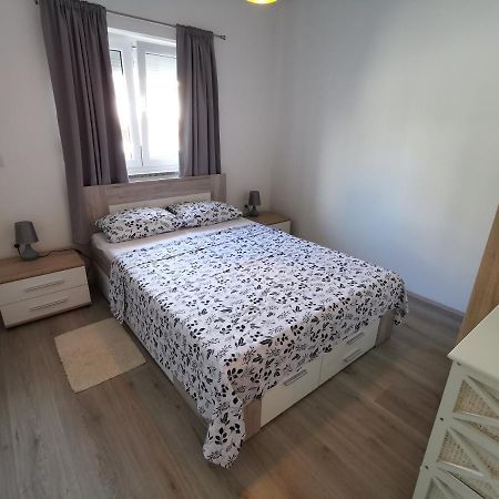 Frane Apartment พูลา ภายนอก รูปภาพ