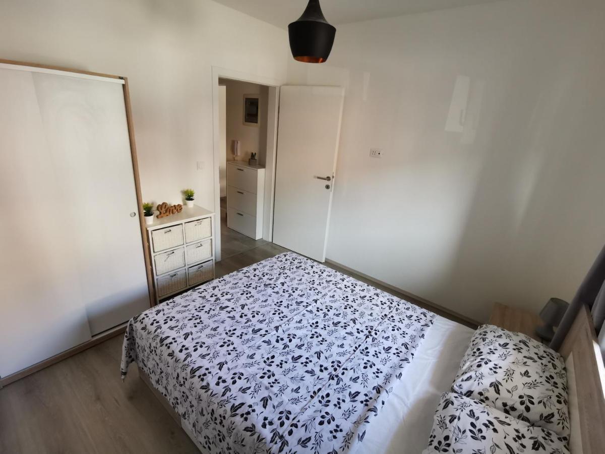 Frane Apartment พูลา ภายนอก รูปภาพ