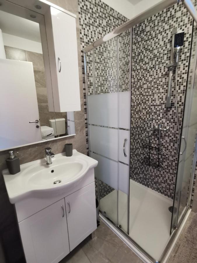 Frane Apartment พูลา ภายนอก รูปภาพ